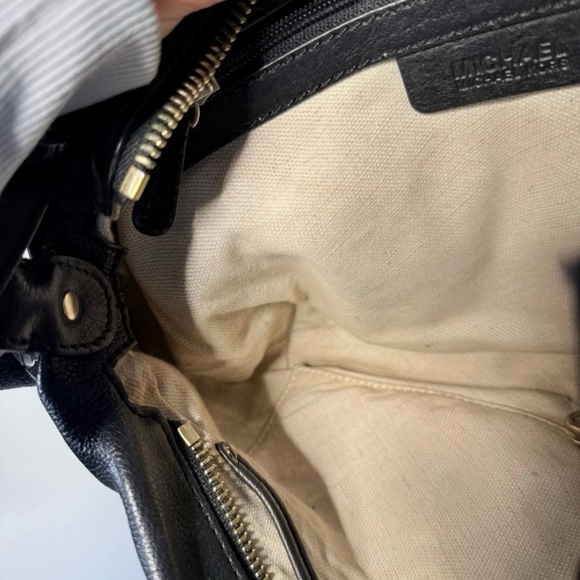 Michael Kors Navy Leather Shoulder Bag MK Est. 1981 Flap Hobo - Picture 5 of 11